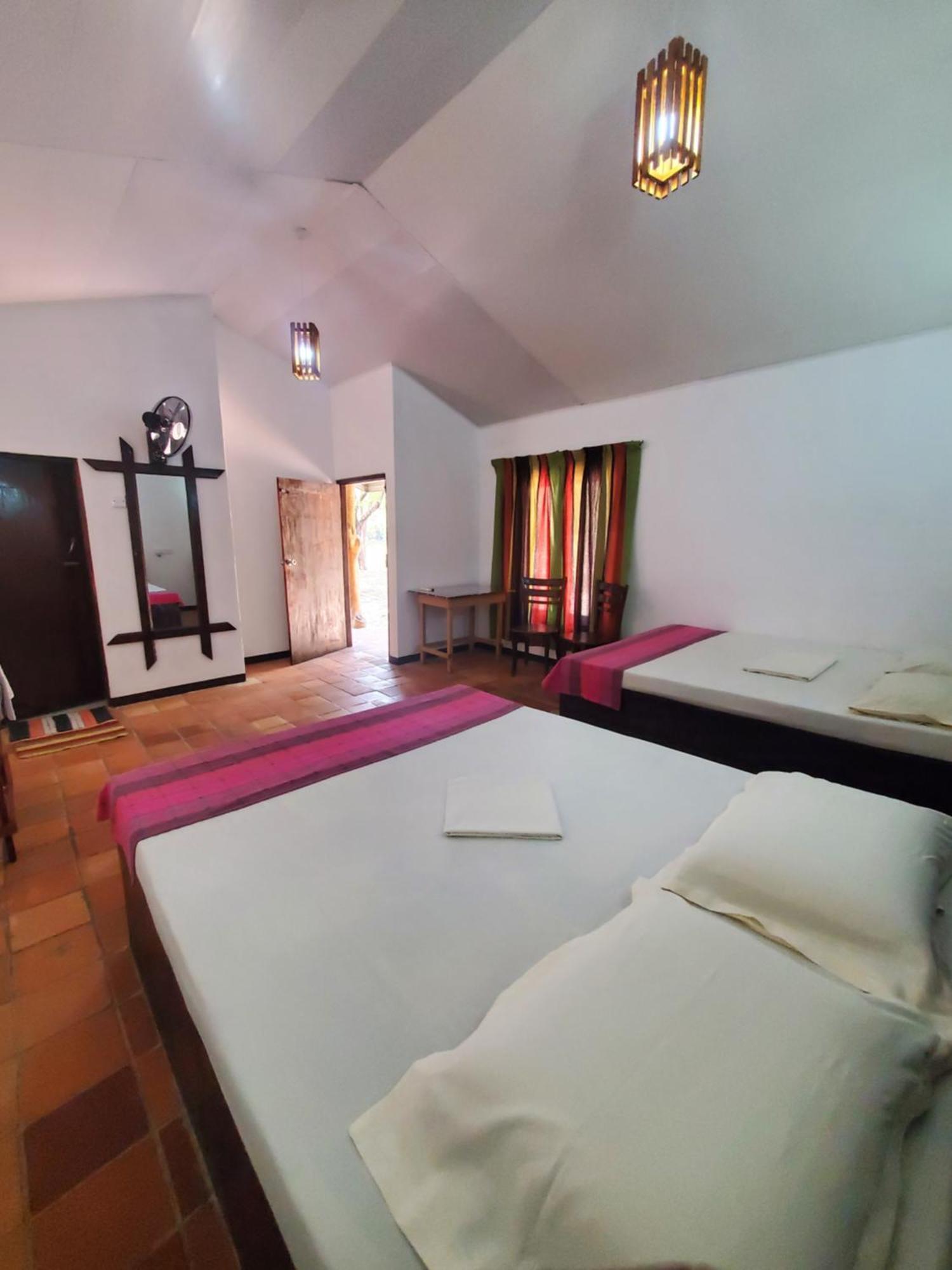Clay Hut Village Polonnaruwa Εξωτερικό φωτογραφία